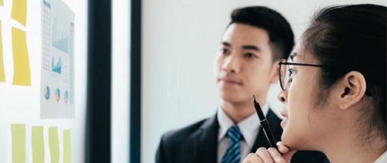 Is Your Customer Service Offensive or Defensive